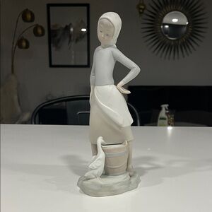 Lladro Girl with Milk Pail.  Matte.  No 4682. No box